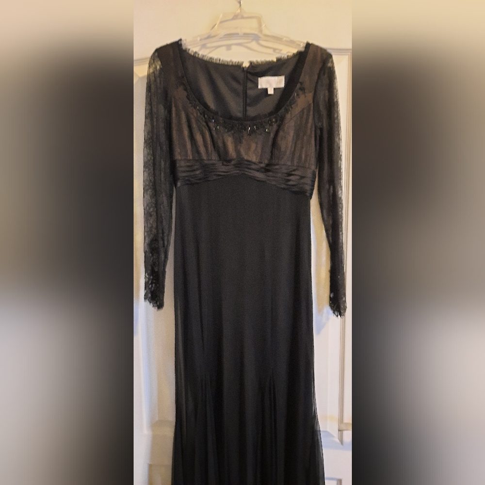 Badgley Mischka Black Event Dress/Sheer Overlay Skirt/Long Lace Sleeves Sz. 4